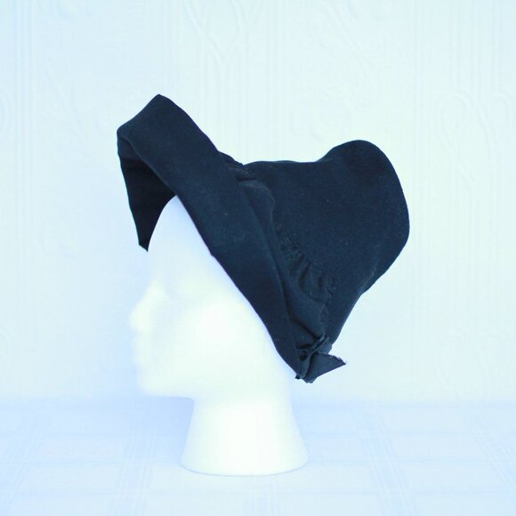 Late 1930's to early 1940's black felt hat - Picture 2 of 5